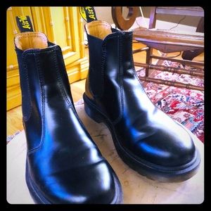 Dr. Martens 2976 Chelsea Boots
